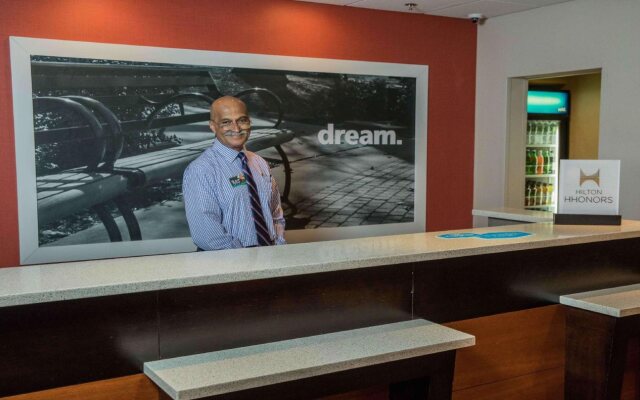 Hampton Inn & Suites Tilton