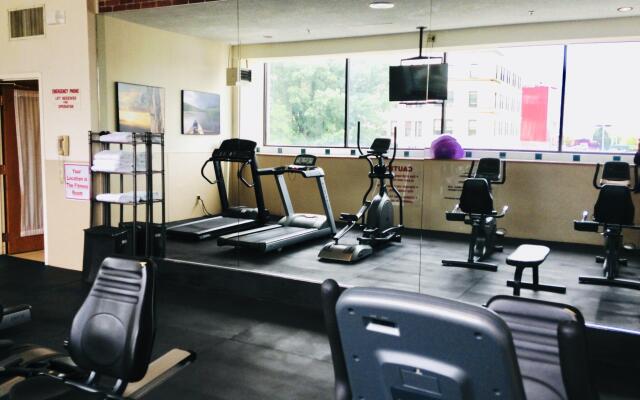 Holiday Inn & Suites Pittsfield-Berkshires by IHG