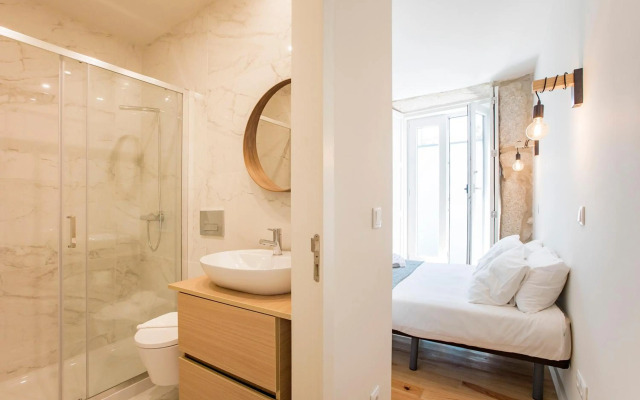 Central Studio w/ Pool, AC & Patio by LovelyStay