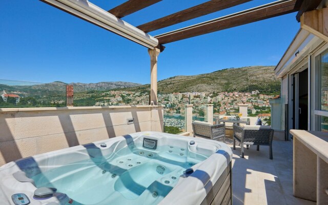 Hedera Estate, Hedera A42