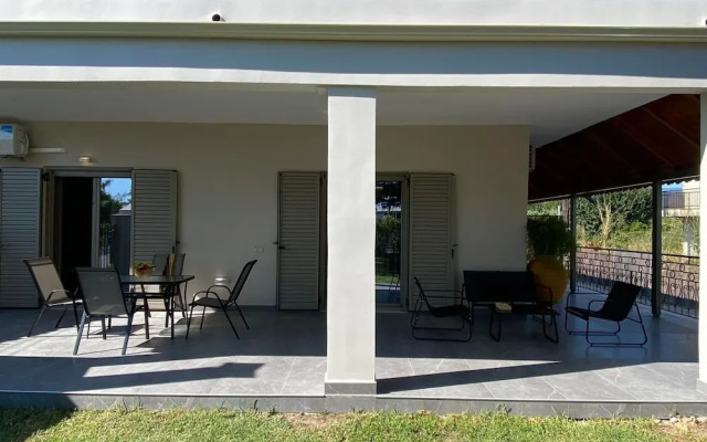 Kalamata Garden Haven - Escape Amidst Greenery