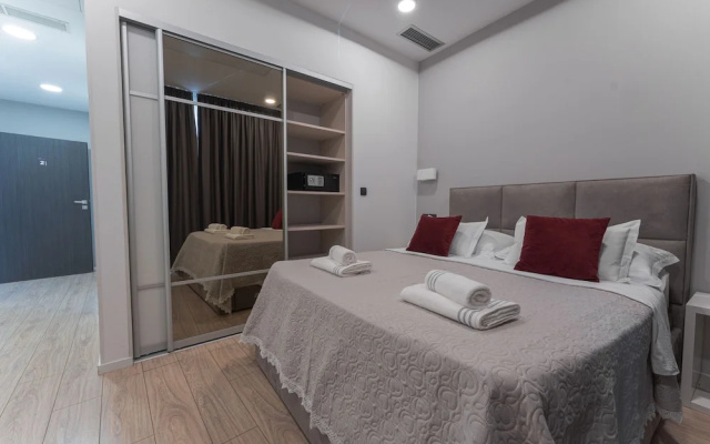 Sky & Sun Luxury Rooms