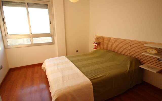 Apartment With sea View, Walking Distance to the Beach