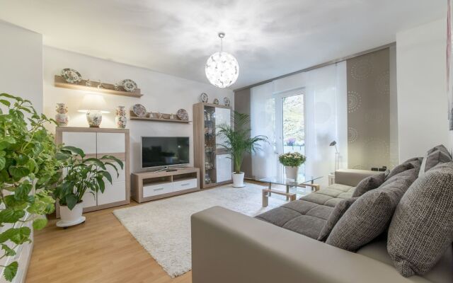 PRIVATE APARTMENT ISARSTRAßE