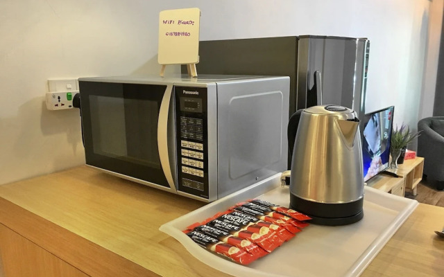 iBook4 Deluxe 2 Bedroom Gurney Suite by iBook Homestay