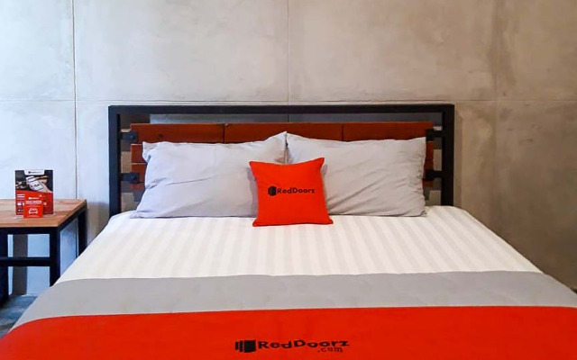 RedDoorz Syariah near Lombok Epicentrum Mall