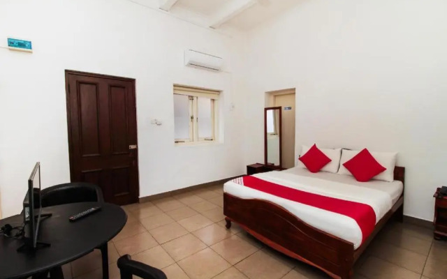 Sea View Apartment by OYO Rooms