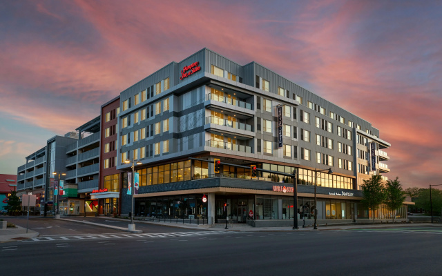 Hampton Inn & Suites Watertown Boston
