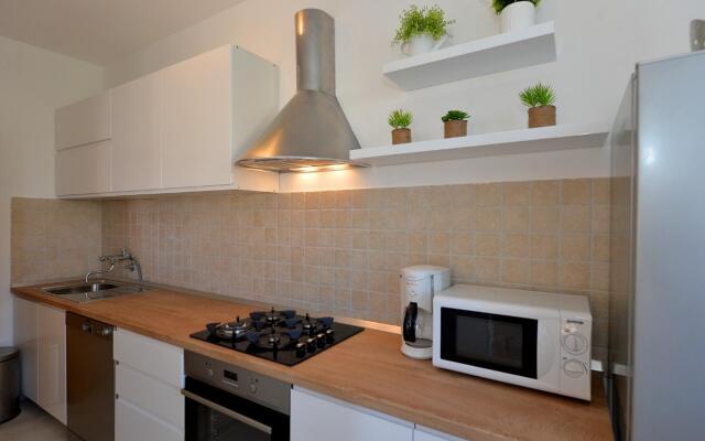 Olive - swimming pool - A1(4)