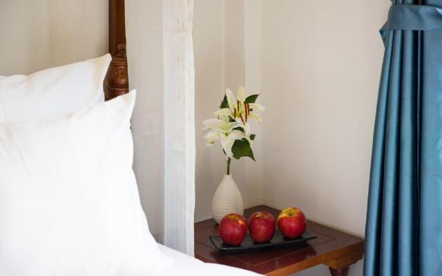 Ancient Lane Hotel