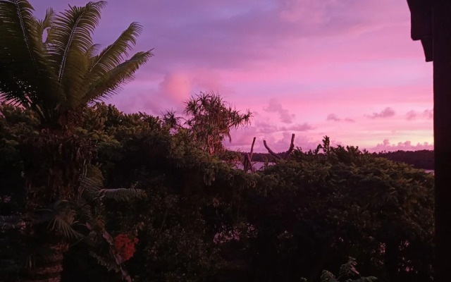 Mahina Lodge