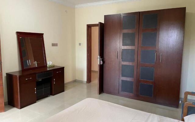 5 Bedroom Vacation home in Adenta