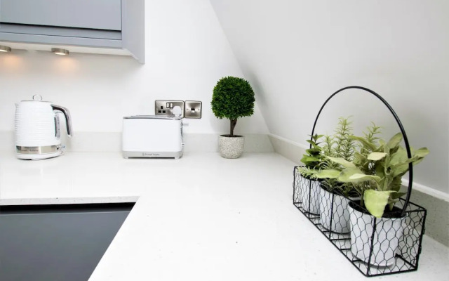 Rowan Tree Your Apartment