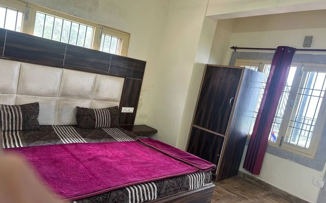 N V Villa Homestay