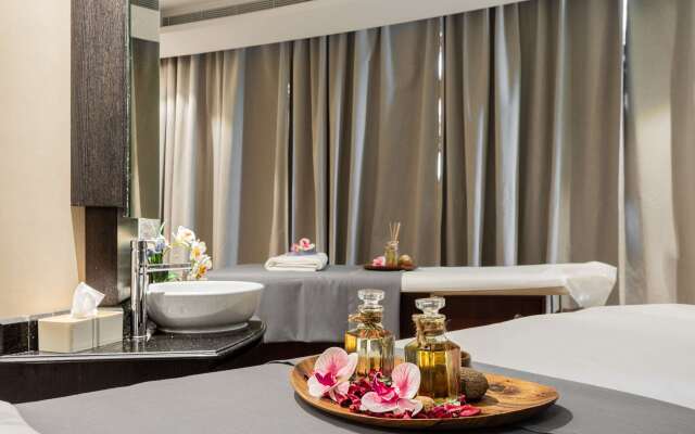 Radisson Blu Hotel, Dubai Canal View Hotel