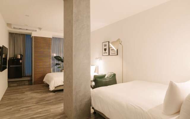 W11 Homestay