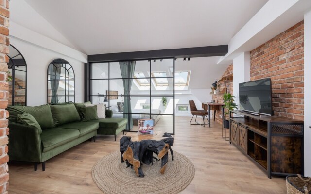 Wawel Castle Studio Dietla by Renters