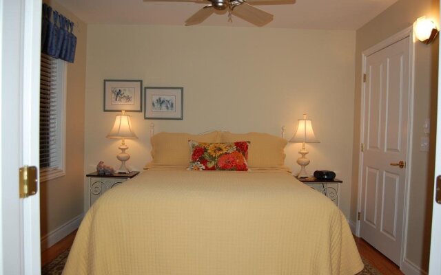Lakeshore Bed & Breakfast