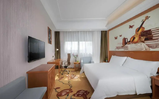 Vienna Hotel (Lingshui Center)