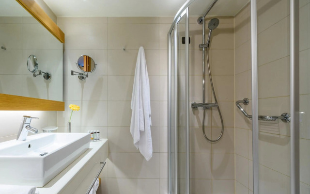Alexander Beach hotel & Spa