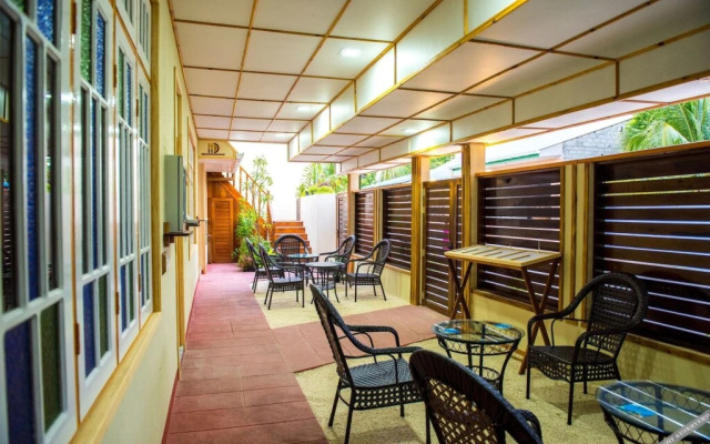 Mandhoo Guesthouse & Dive