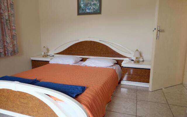 Villa Mike 105