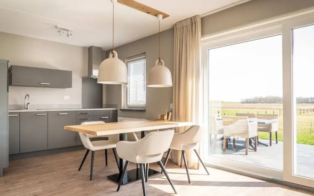 Amazing Bungalow in De Cocksdorp near Beach