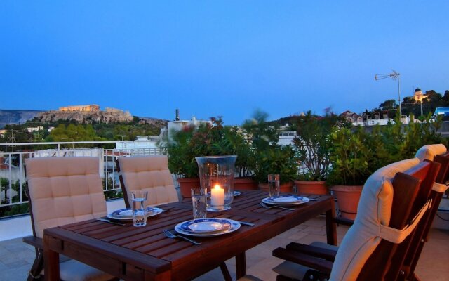 Stylish studio loft with Superb balcony