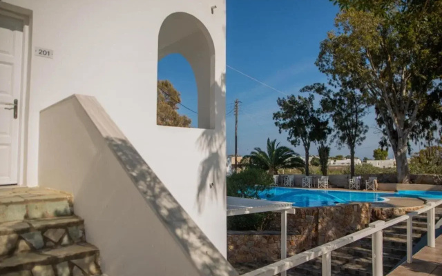 Noème Santorini