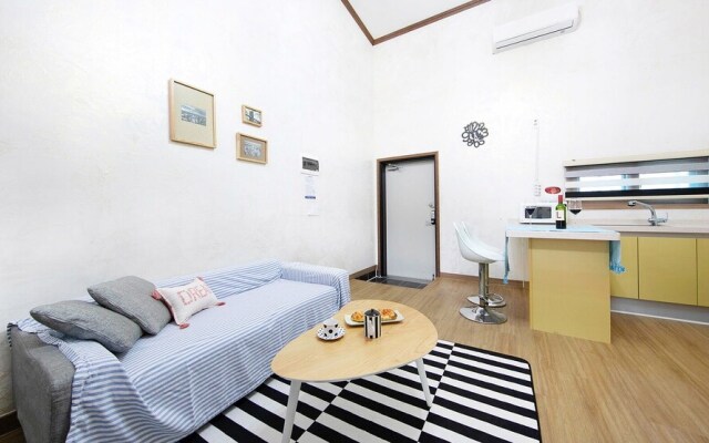 Kkoristar Pool and Spa Pension