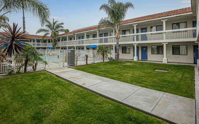 Motel 6 Carlsbad, CA Beach