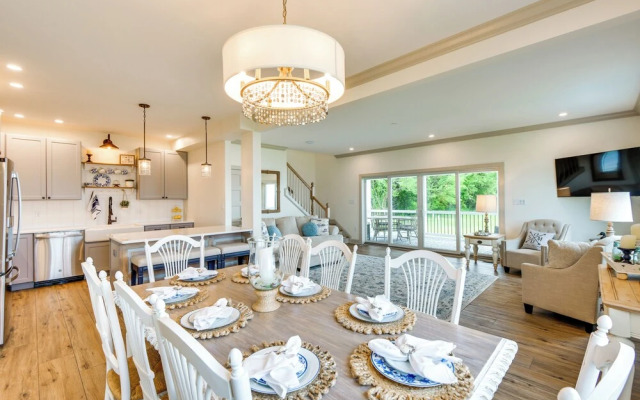 Waterfront Maryland Vacation Home: Private Beach!