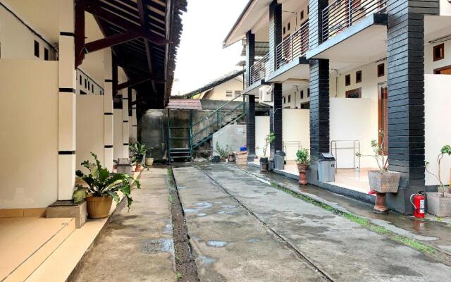 OYO 960 Kost & Homestay 911
