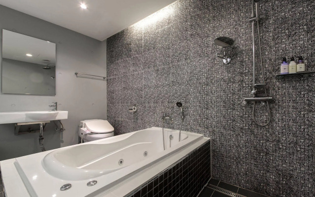 Smart Tourist Hotel