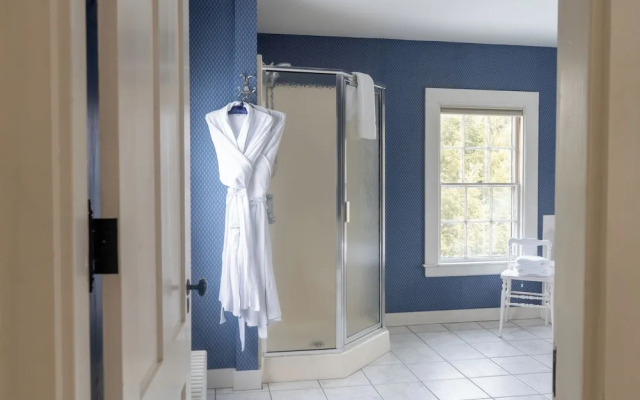 The White Gables Inn