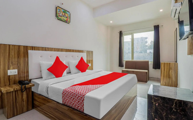 OYO Flagship 86255 Hotel Elite Inn