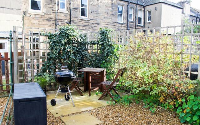 Spacious 3 Bedroom Home With Garden Edinburgh