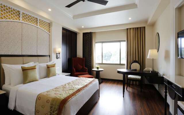 La Place Sarovar Portico, Lucknow