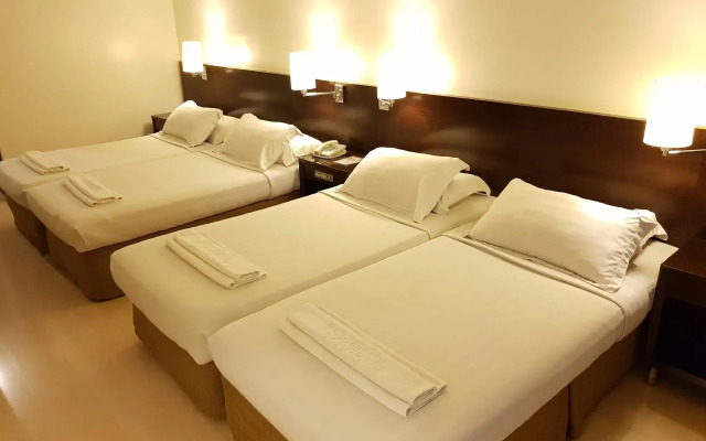 Hotel Supreme Convention Plaza