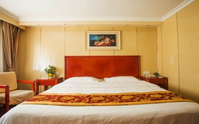 Greentree Inn Shanghai Gongfu New Village Subway Station Express Hotel