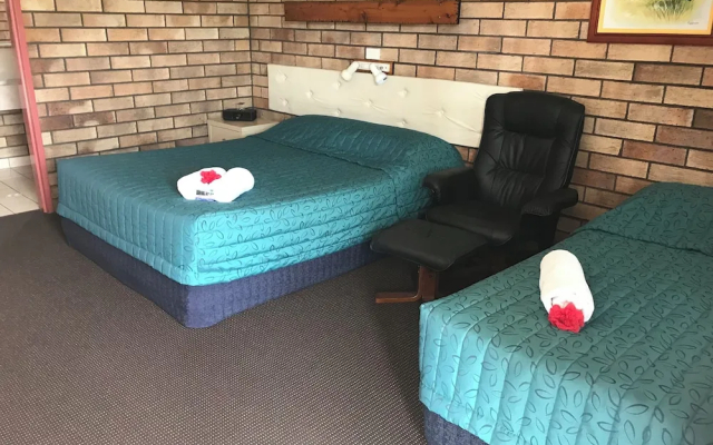 Miles Outback Motel