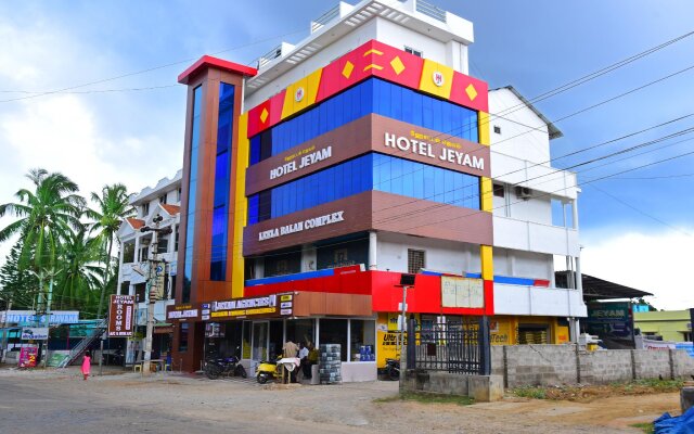 OYO 16388 Hotel Jeyam