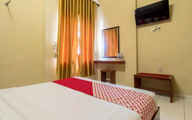 OYO 615 Residence Puri Hotel Syariah