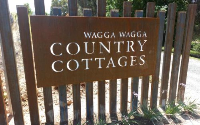 Wagga Wagga Country Cottage — hotel in Wagga Wagga