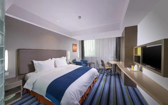 Holiday Inn Express Hefei Huaihe Road – Guest Rooms – Hefei