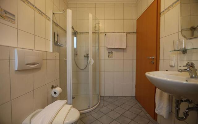 Pretty holiday apartment with an idyllic garden in Daun