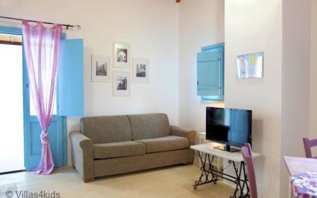 The Courtyard - Lilly