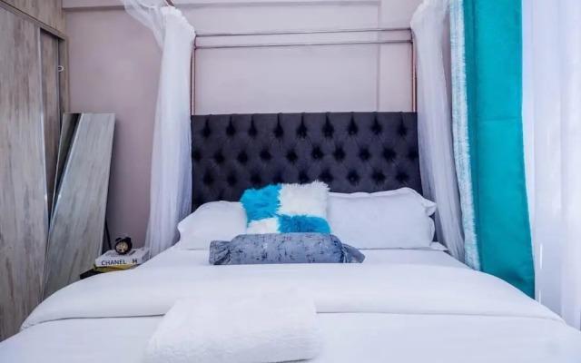 Lux Suites Oak South Gardens Apartments