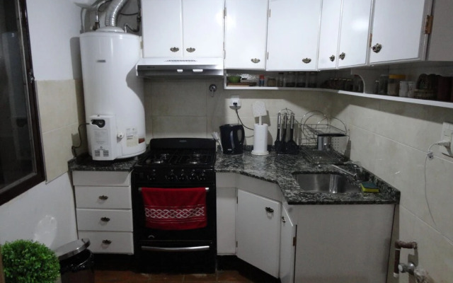 Beautiful Quiet Apartment Near Aristides