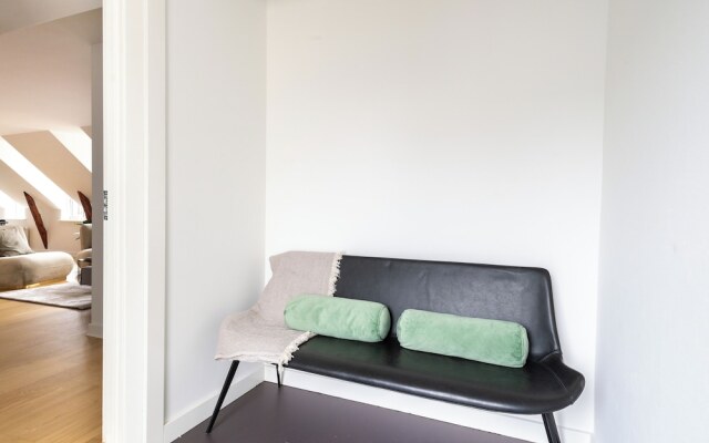 Sanders Leaves - 2bdr Apt With Shared Roof Terrace